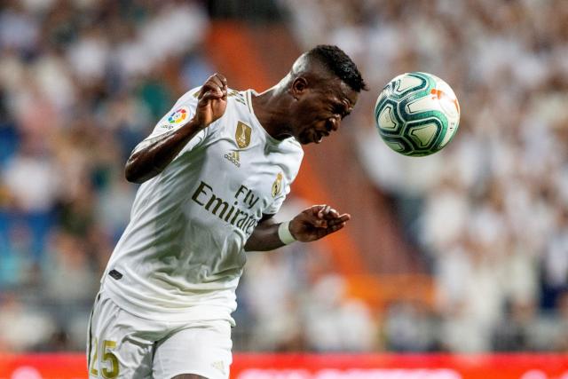 穆迪36+9青岛绝杀吉林 孙铭徽39+10广厦胜深圳